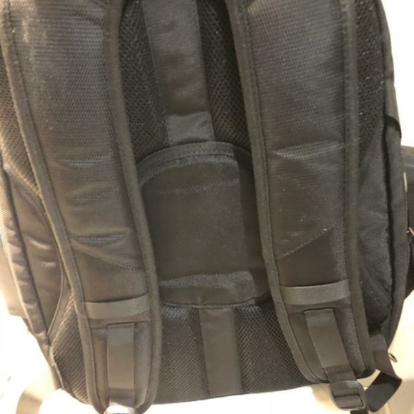 Backpack - Picture 4 of 6